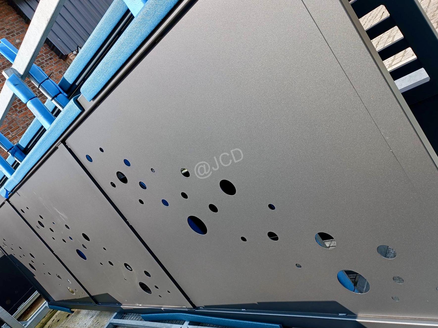 portail-coulissant-bully-5m20x1m50-thermolaque-promotion-barriere